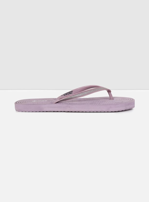 Women Textured V-Strap Flip Flops