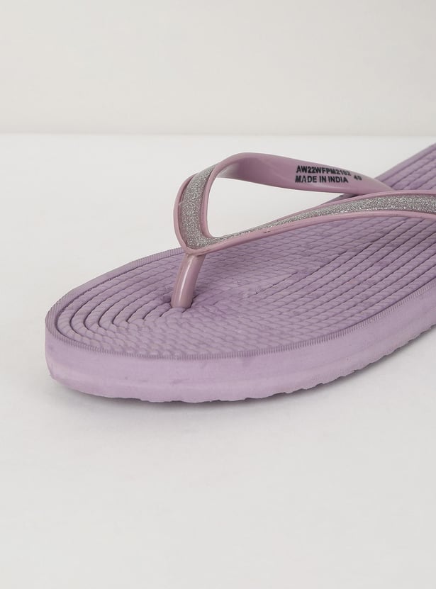 Women Textured V-Strap Flip Flops