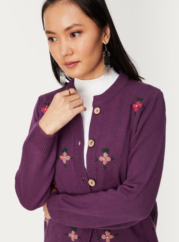 Women Floral Embroidered Buttoned Cardigan