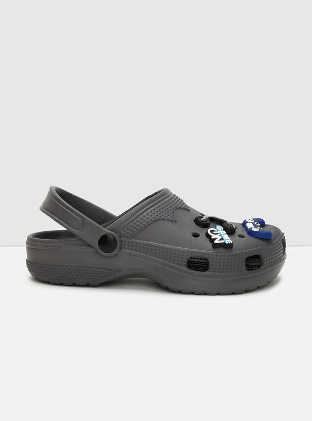 Boys Charm-Detailed Clogs with Pivoting Strap