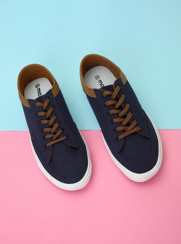 Men Colourblock Canvas Lace-Up Shoes