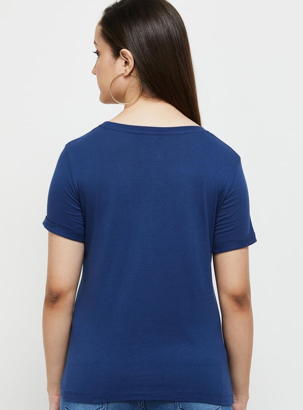 Women Typographic Printed T-shirt with Round Neck