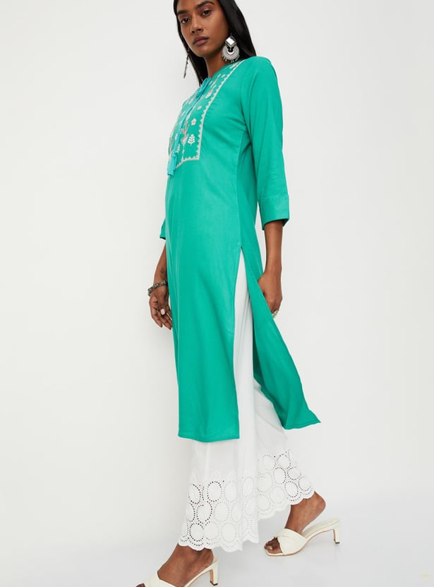Women Embroidered Tie-Up Neck Kurta