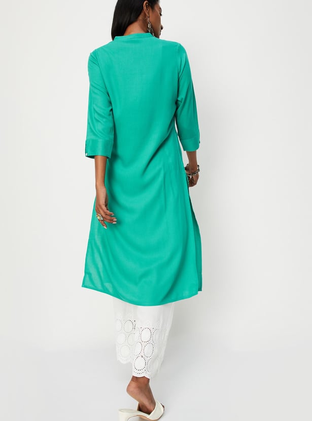 Women Embroidered Tie-Up Neck Kurta
