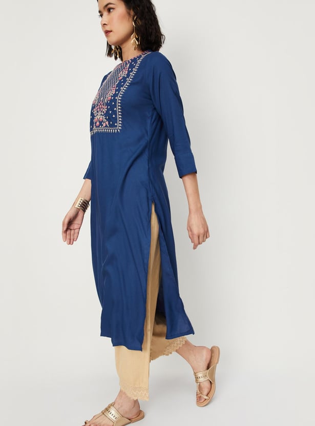 Women Embroidered Kurta with Pocket