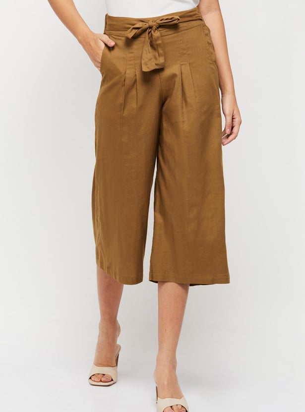 Women Solid Elasticated Cropped Trousers