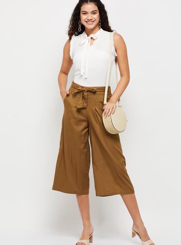 Women Solid Elasticated Cropped Trousers