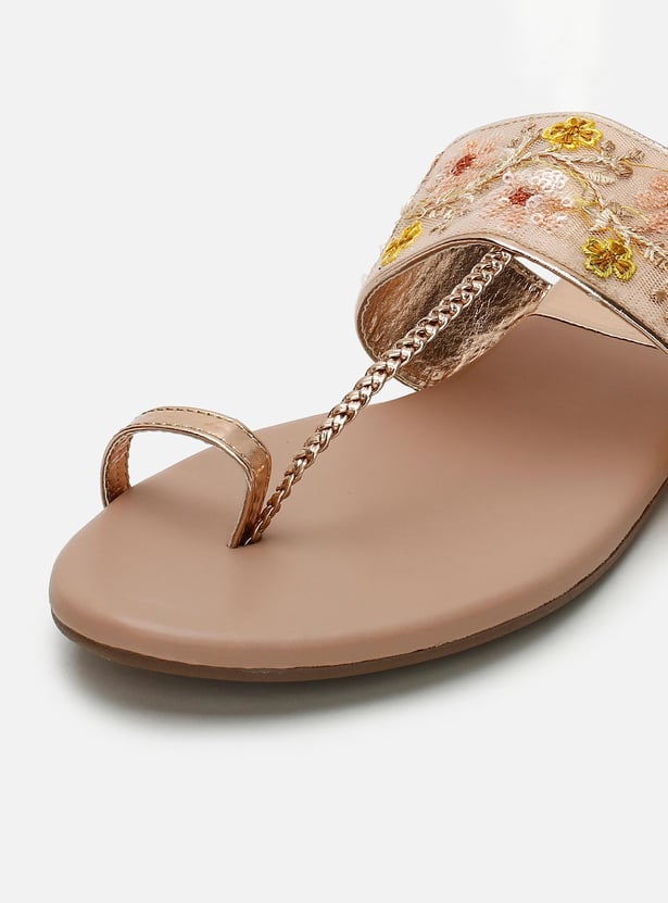 Women Floral Embroidered One-Toe Flat Sandals