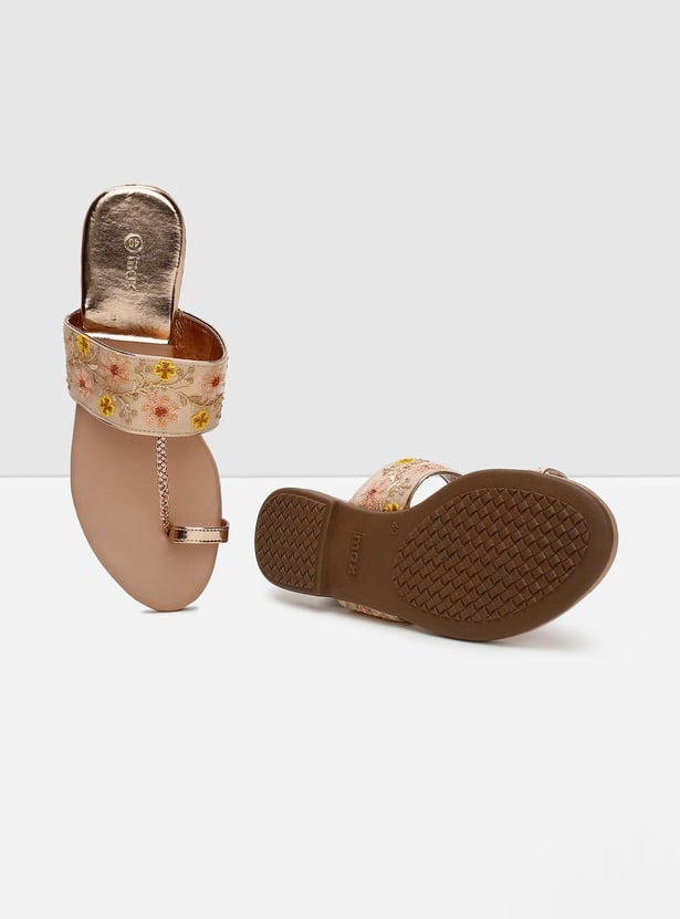 Women Floral Embroidered One-Toe Flat Sandals