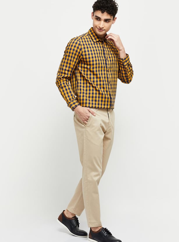 Men Checked Full Sleeves Slim Fit Casual Shirt