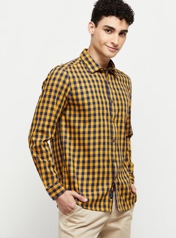Men Checked Full Sleeves Slim Fit Casual Shirt