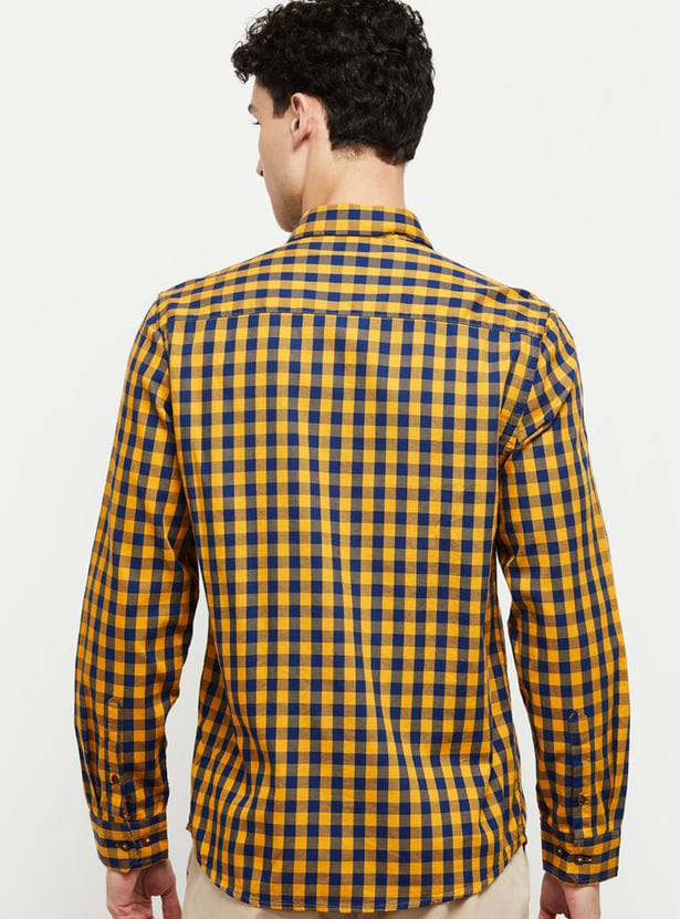 Men Checked Full Sleeves Slim Fit Casual Shirt