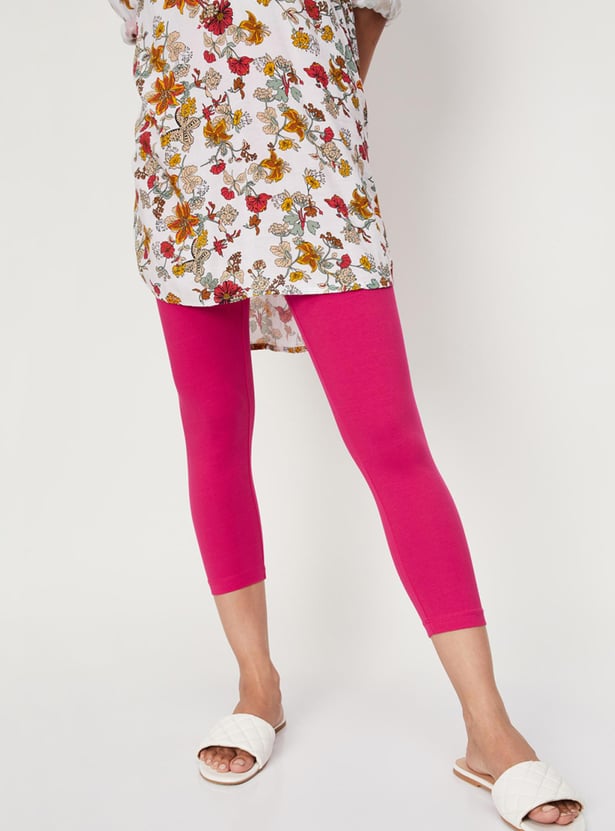 Women Solid Capri Leggings