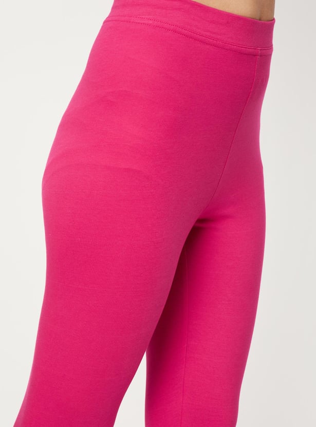 Women Solid Capri Leggings