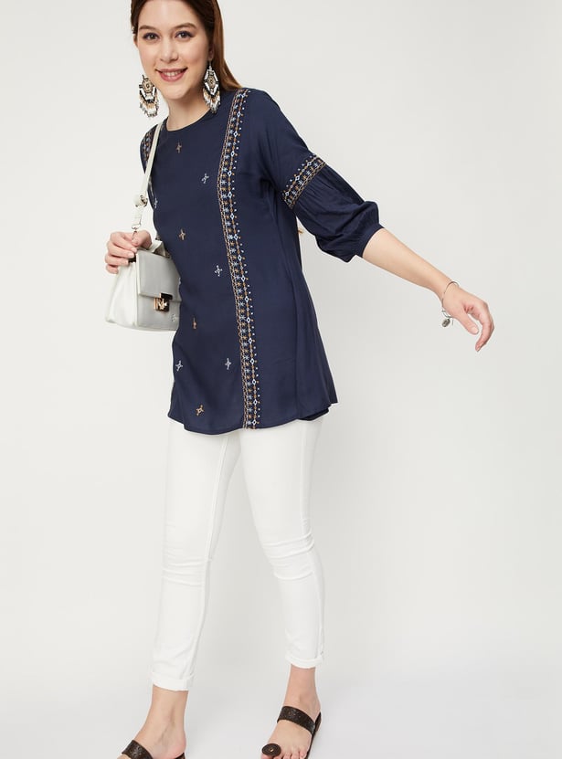 Women Embroidered Melon Sleeve Tunic