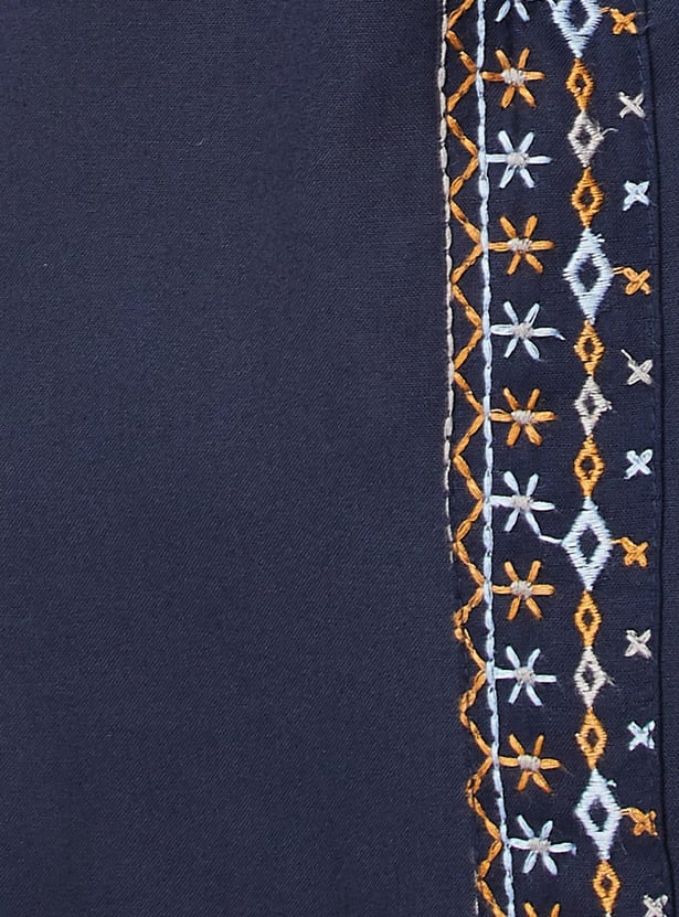 Women Embroidered Melon Sleeve Tunic