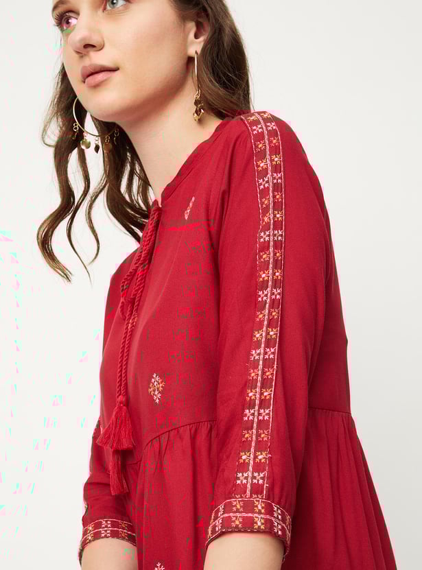 Women Embroidered Tie-Up Neck A-line Tunic