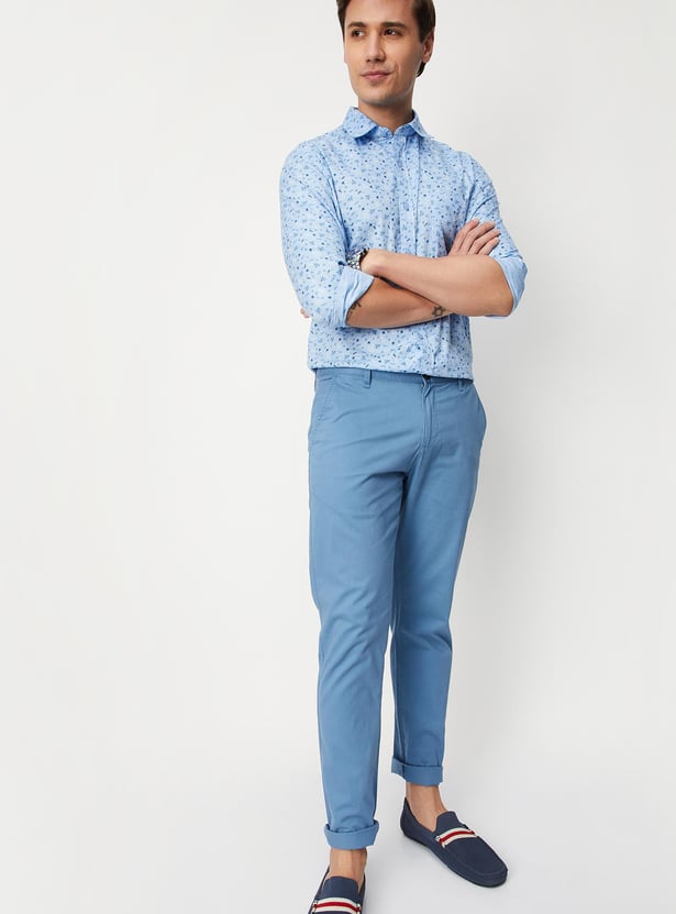 Men Solid Slim Fit Stretch Chinos