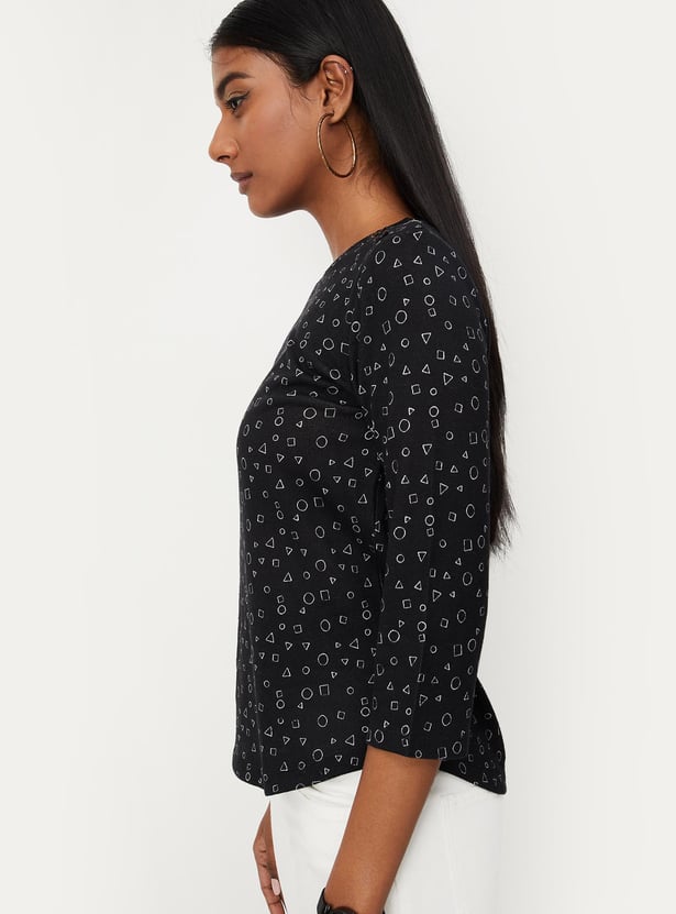 Women Geometric Printed Button Detailed T-shirt