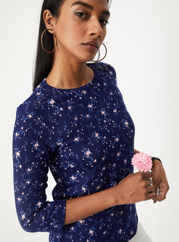 Women Floral Printed Button Detailed T-shirt