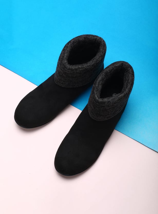 MAX Women Solid Slip-On Boots