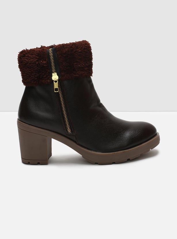 MAX Women Solid Zip Closure Boots