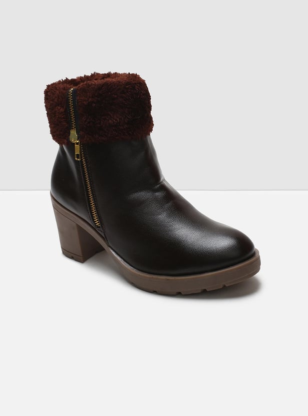 MAX Women Solid Zip Closure Boots