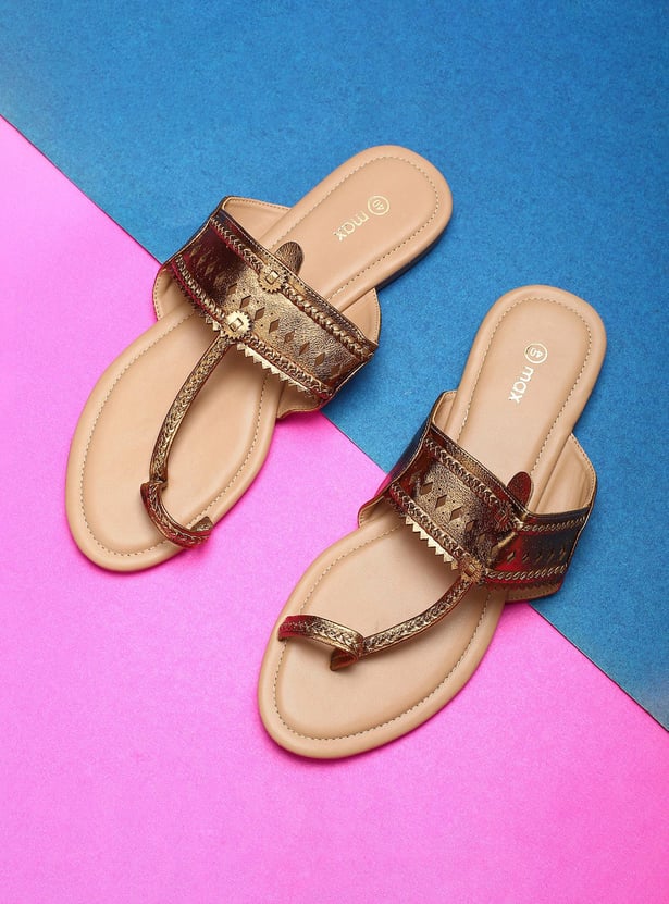 MAX Women Perforated Toe-Ring Flat Sandals