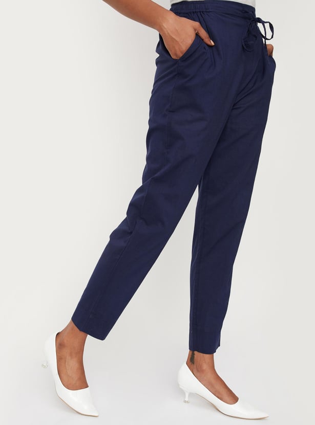 Women Solid Straight Pants