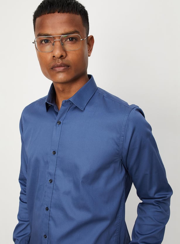 Men Solid Sateen Stretch Slim Fit Formal Shirt