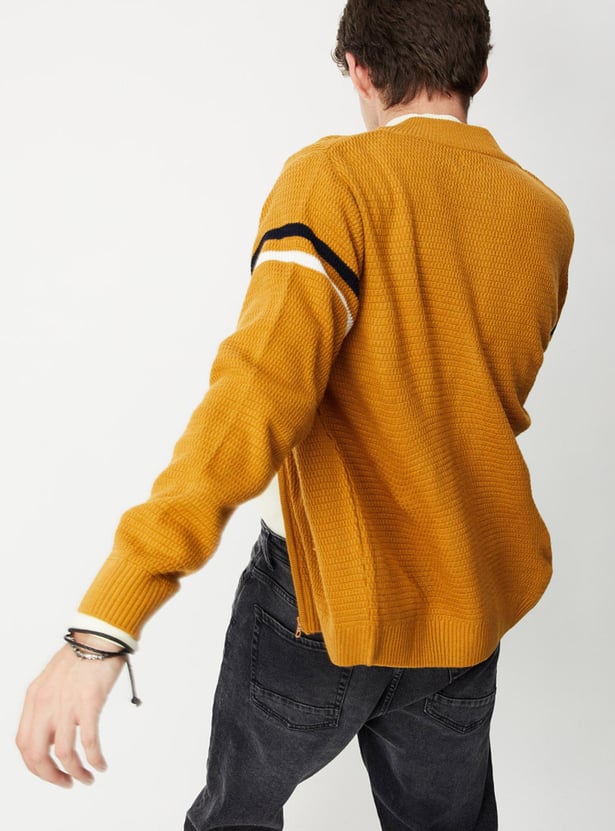 Men Textured Mock Collar Zip Sweater