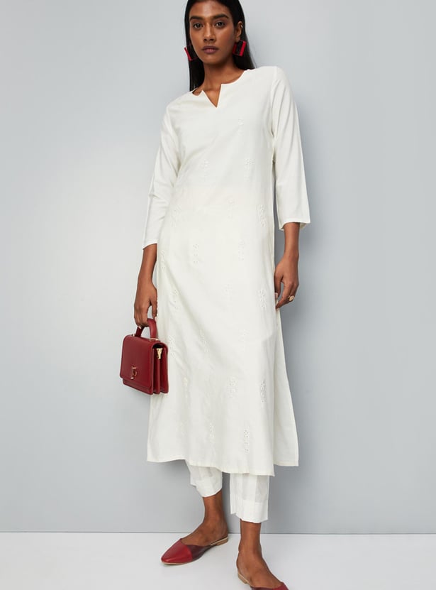 Women Appliqued Kurta with Pocket