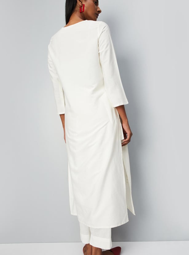 Women Appliqued Kurta with Pocket