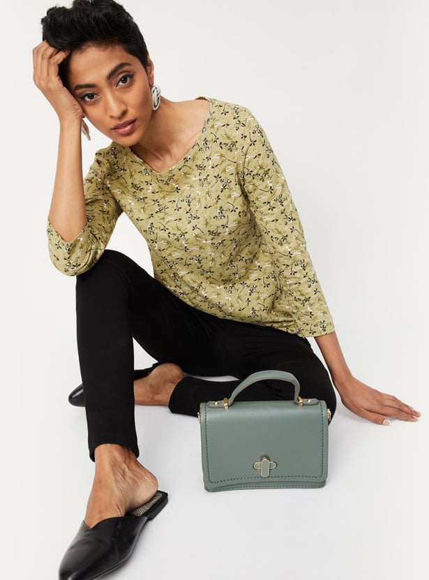 Women Floral Printed Boat Neck T-shirt