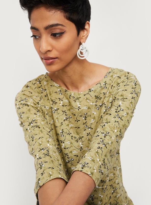 Women Floral Printed Boat Neck T-shirt