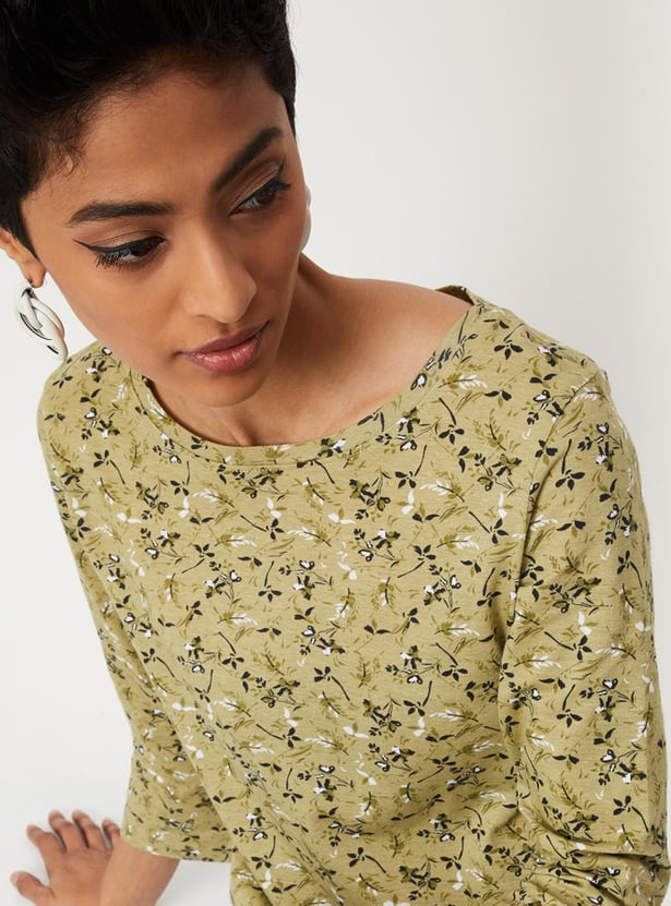 Women Floral Printed Boat Neck T-shirt