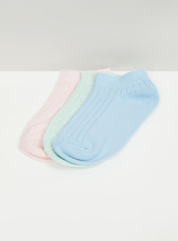 Girls Textured Ankle-Length Socks - Pack of 3