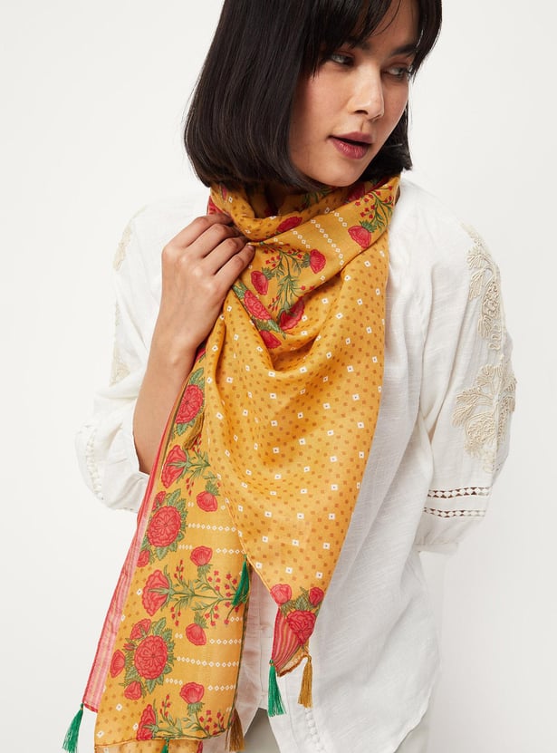 Women Printed Scarf with Tassels