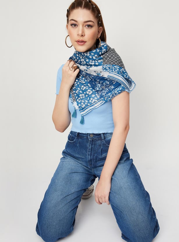 Women Printed Scarf with Tassels