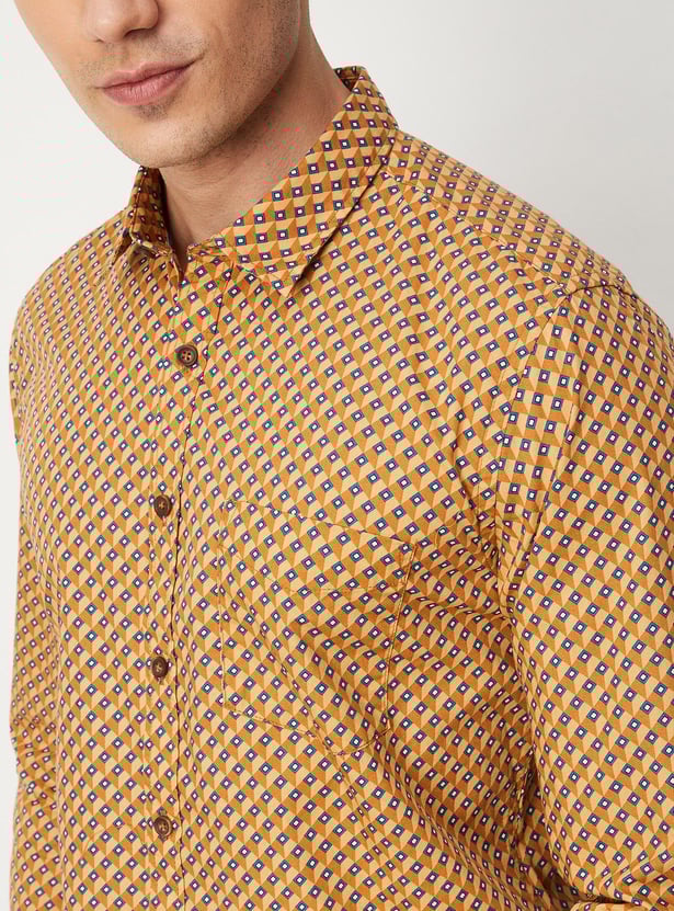 Men Printed Slim Fit Smart Casual Shirt