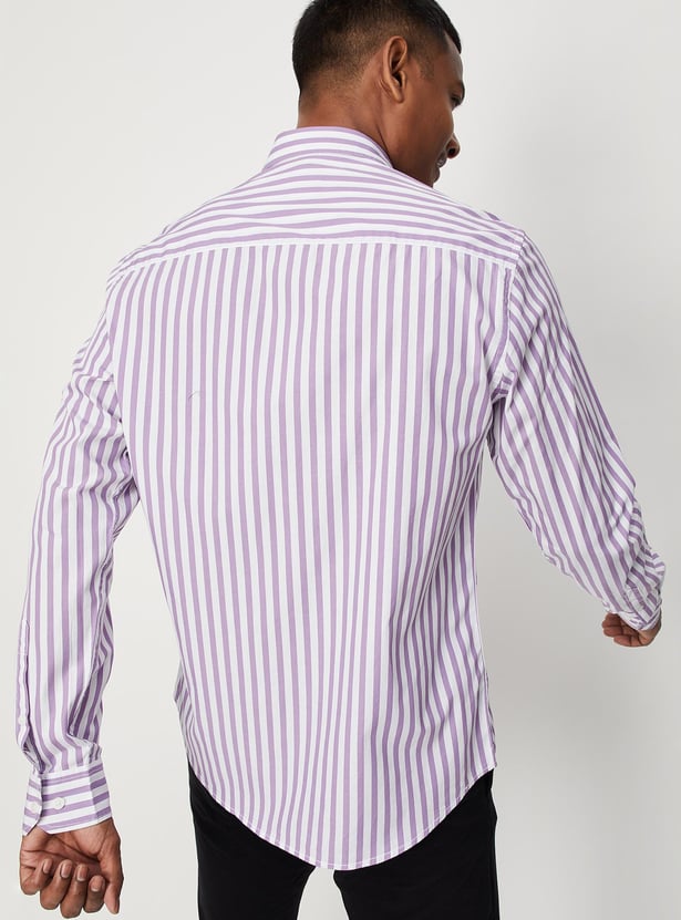 Men Striped Slim Fit Smart Casual Shirt