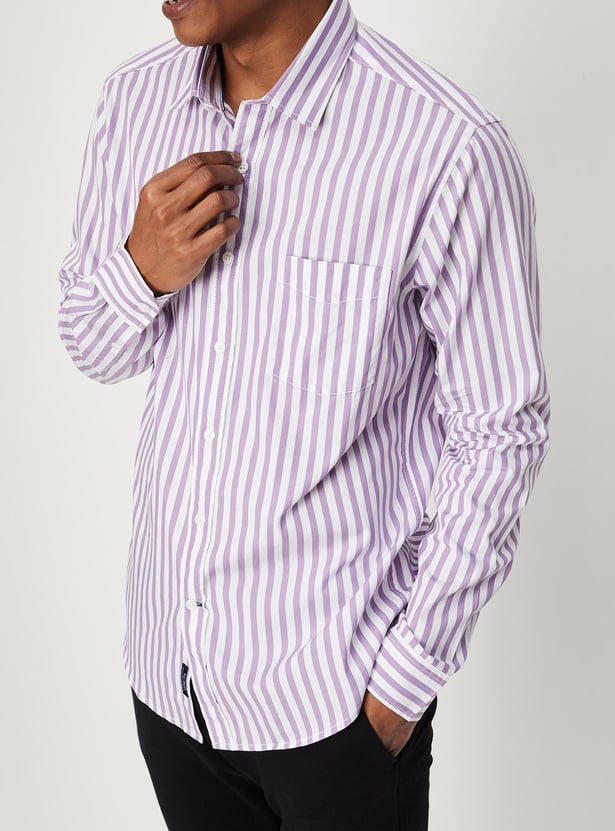 Men Striped Slim Fit Smart Casual Shirt