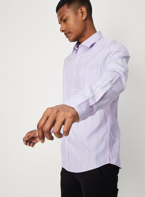 Men Striped Slim Fit Smart Casual Shirt