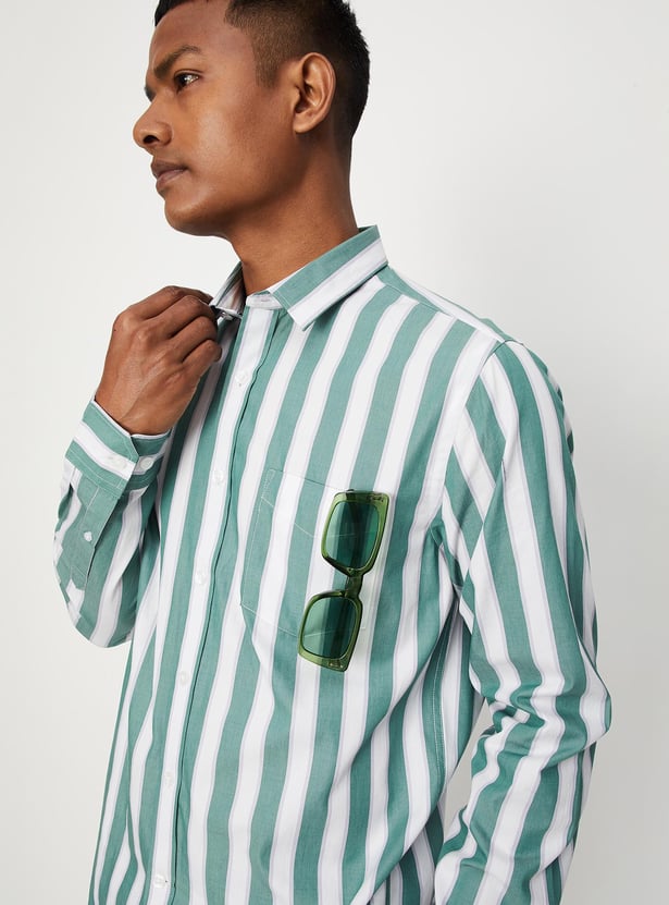 Men Striped Slim Fit Smart Casual Shirt