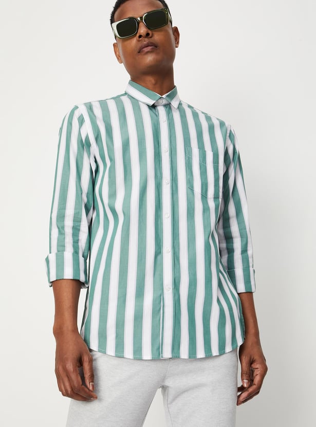 Men Striped Slim Fit Smart Casual Shirt