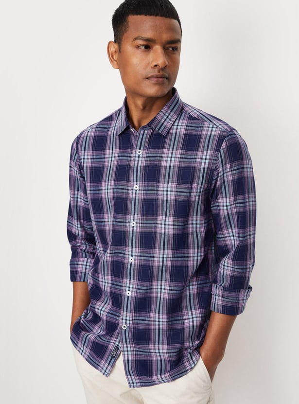 Men Checked Slim Fit Shirt