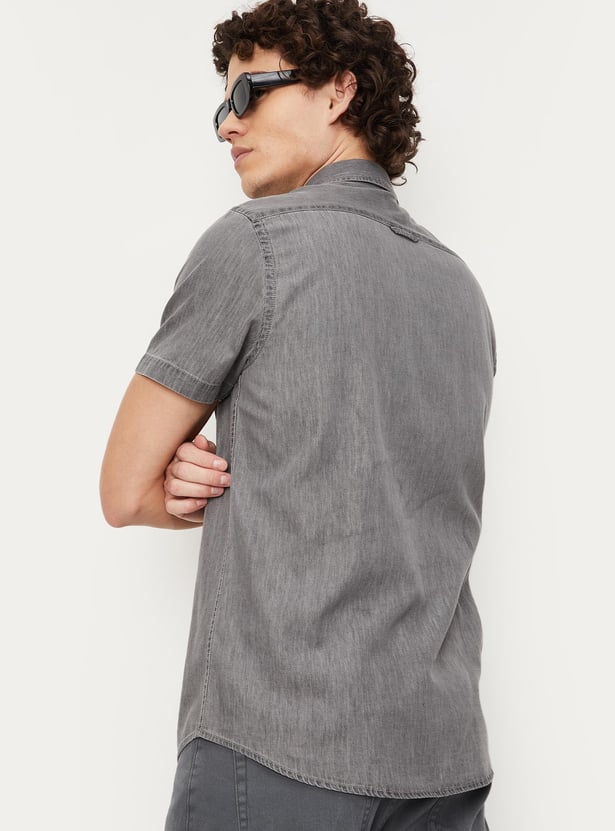 Men Solid Half Sleeves Slim Fit Denim Shirt