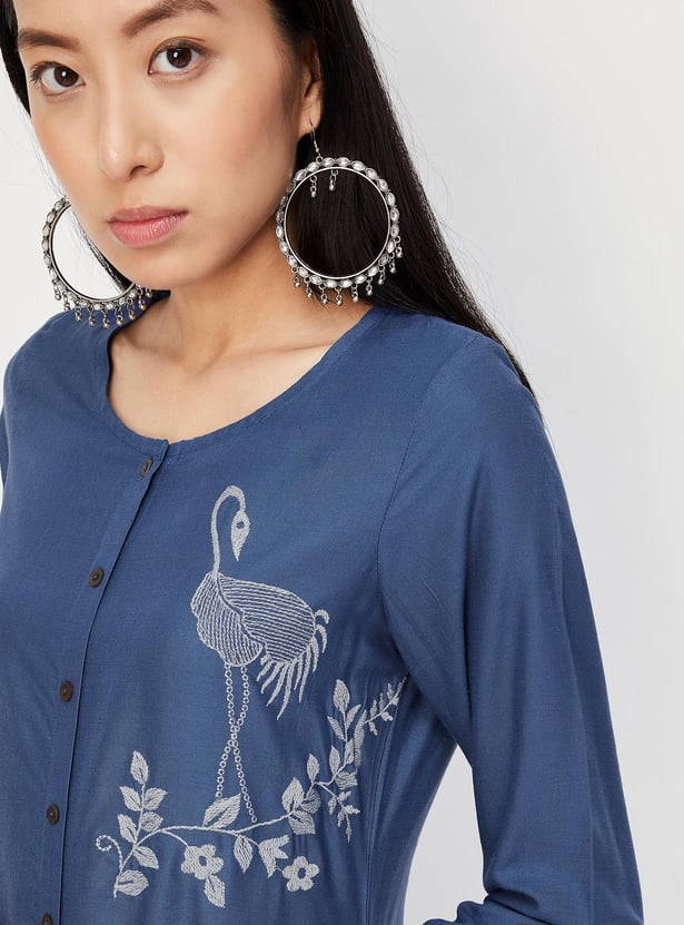 Women Embroidered Straight Kurta