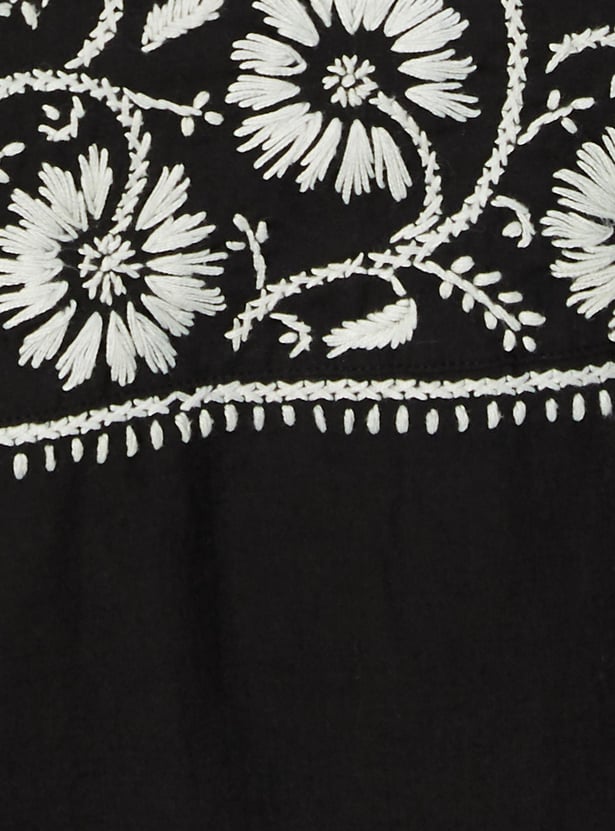 Women Chikankari Embroidered Straight Kurta