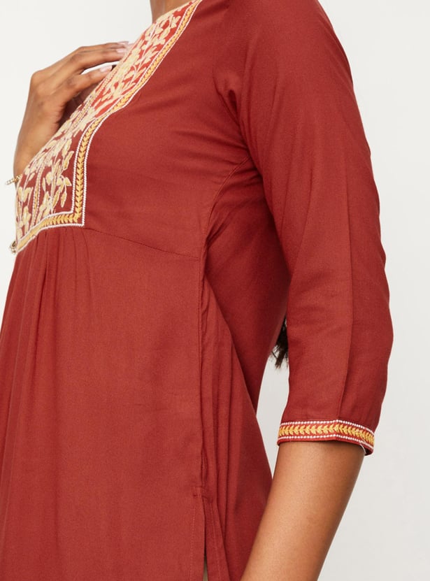 Women Embroidered Straight Kurta